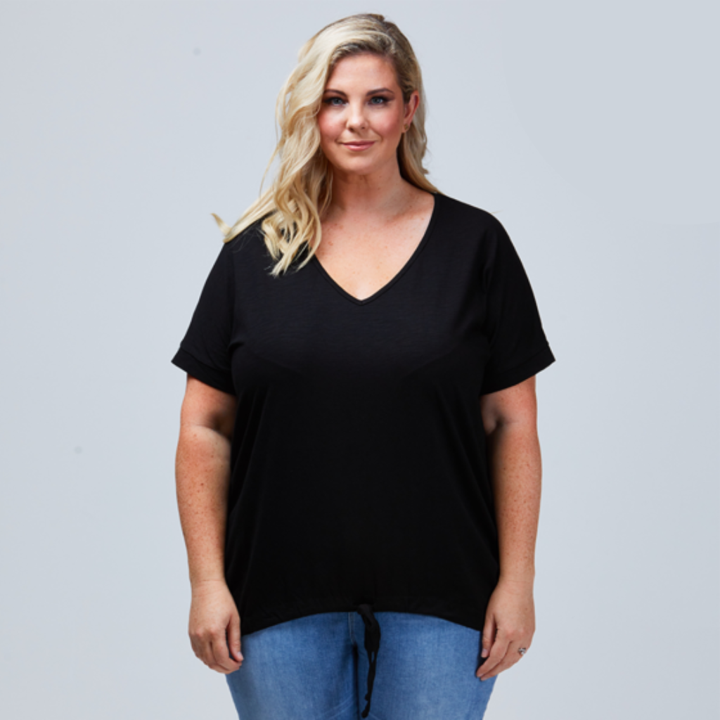 plus size v-neck tee black