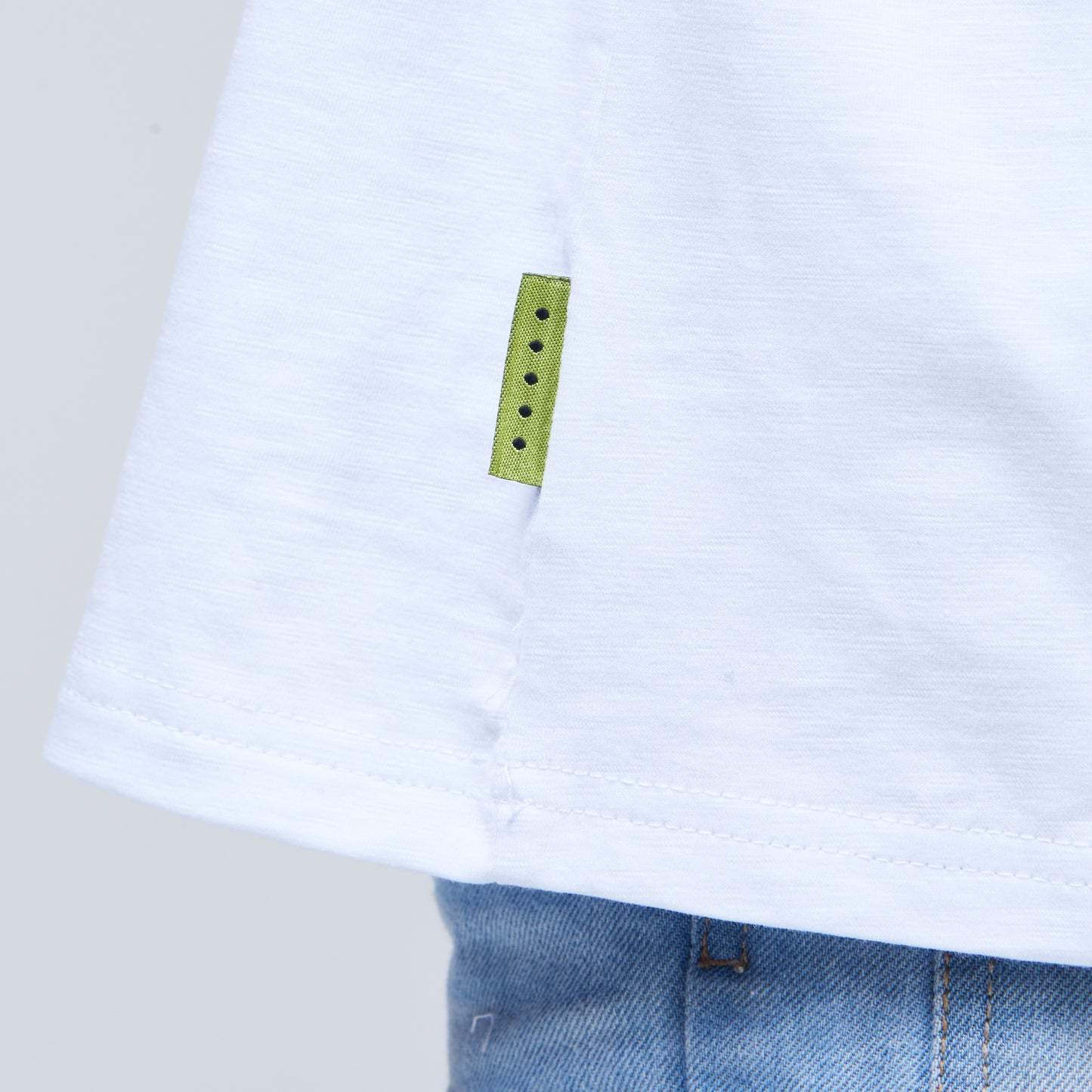 Riley Tee White/Black