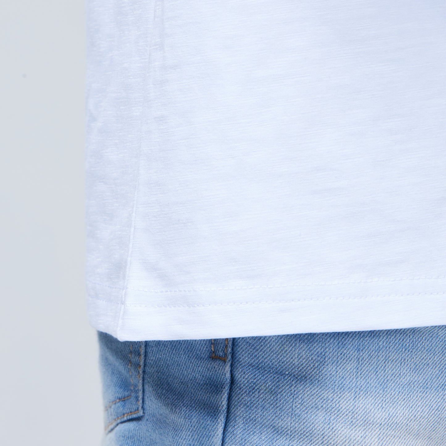 Riley Tee White/Black