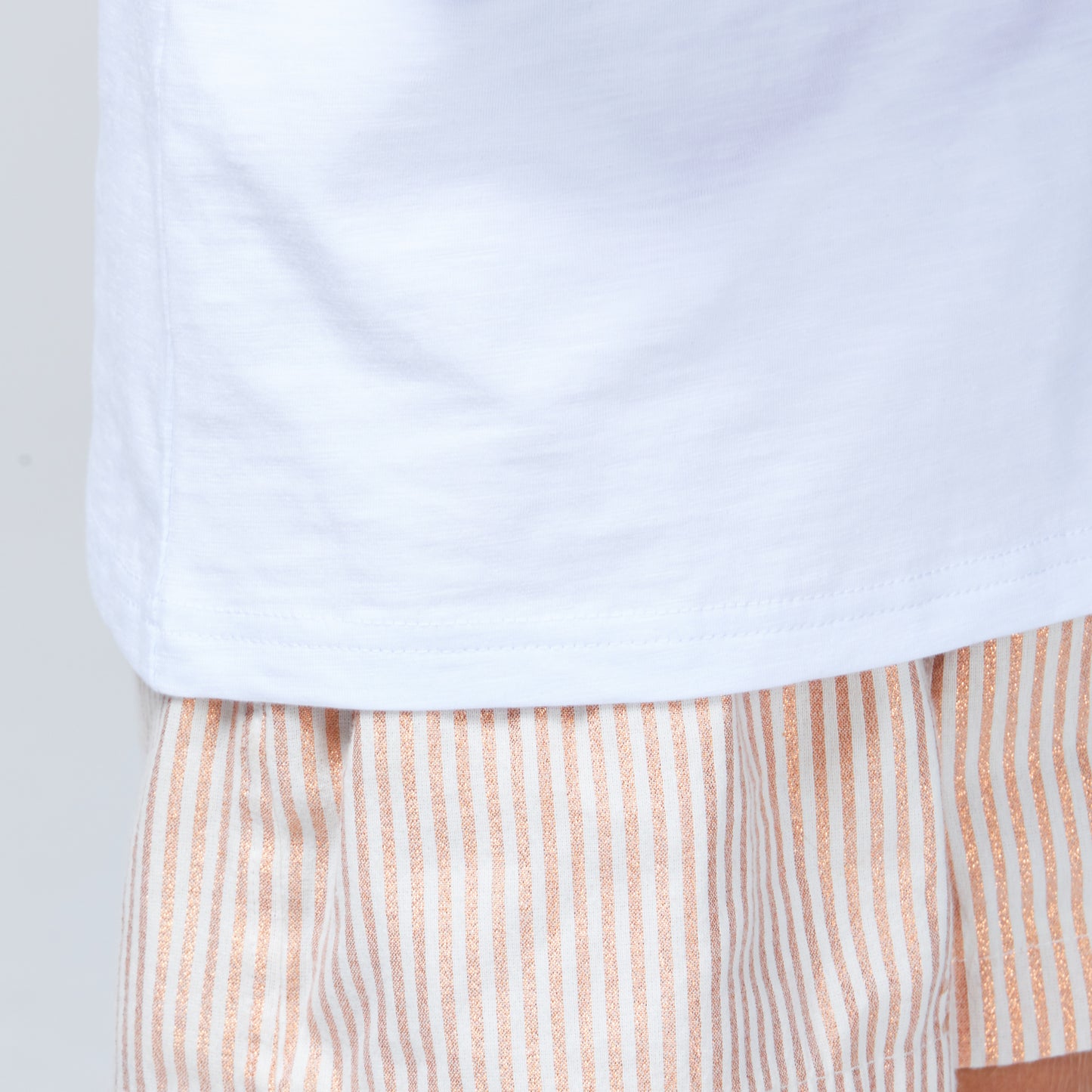 Riley Tee White/Black