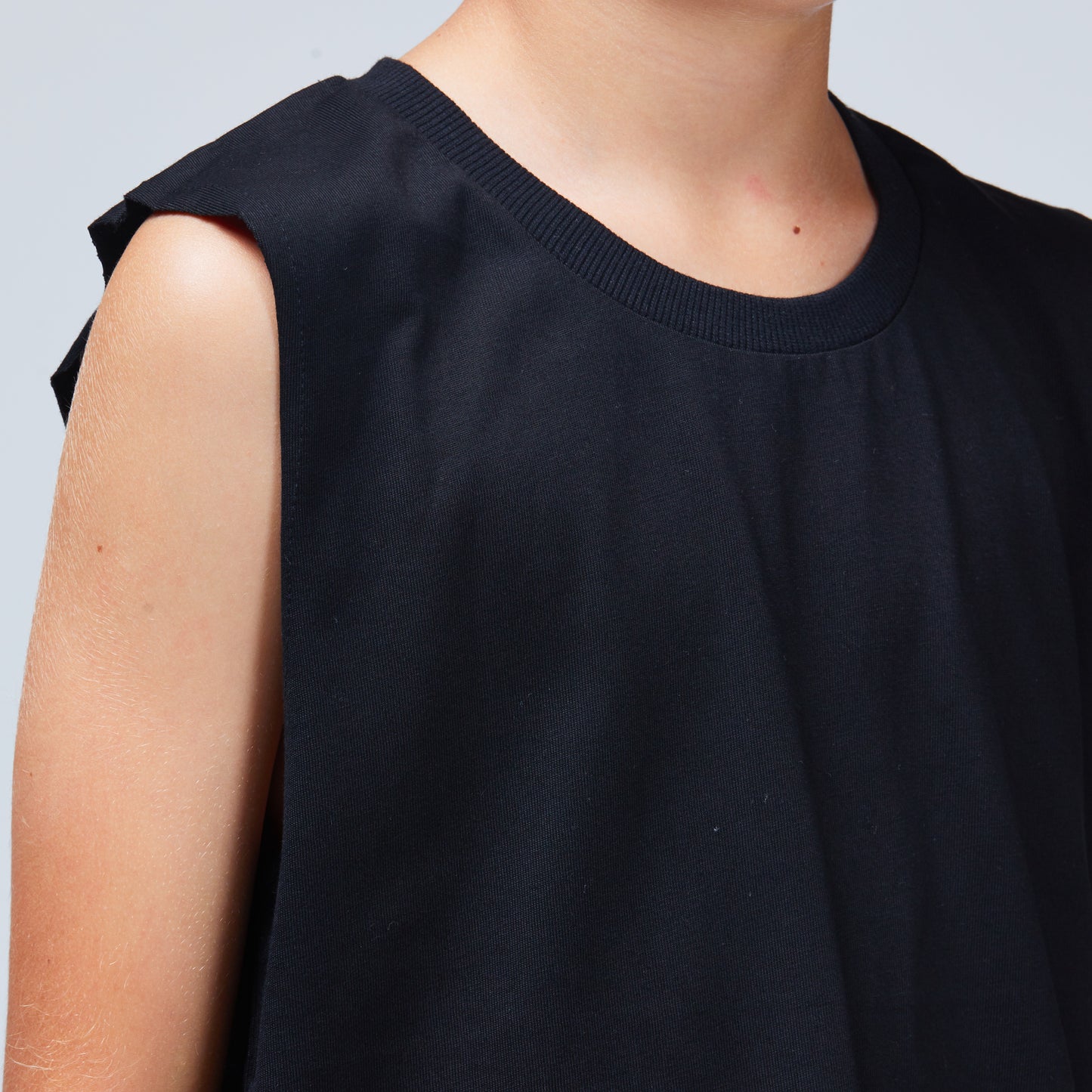 Maddox Singlet Black